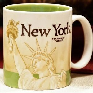 NYC Starbucks New York Global Icon Collector Series Mug 16 Oz Lady Liberty 2012